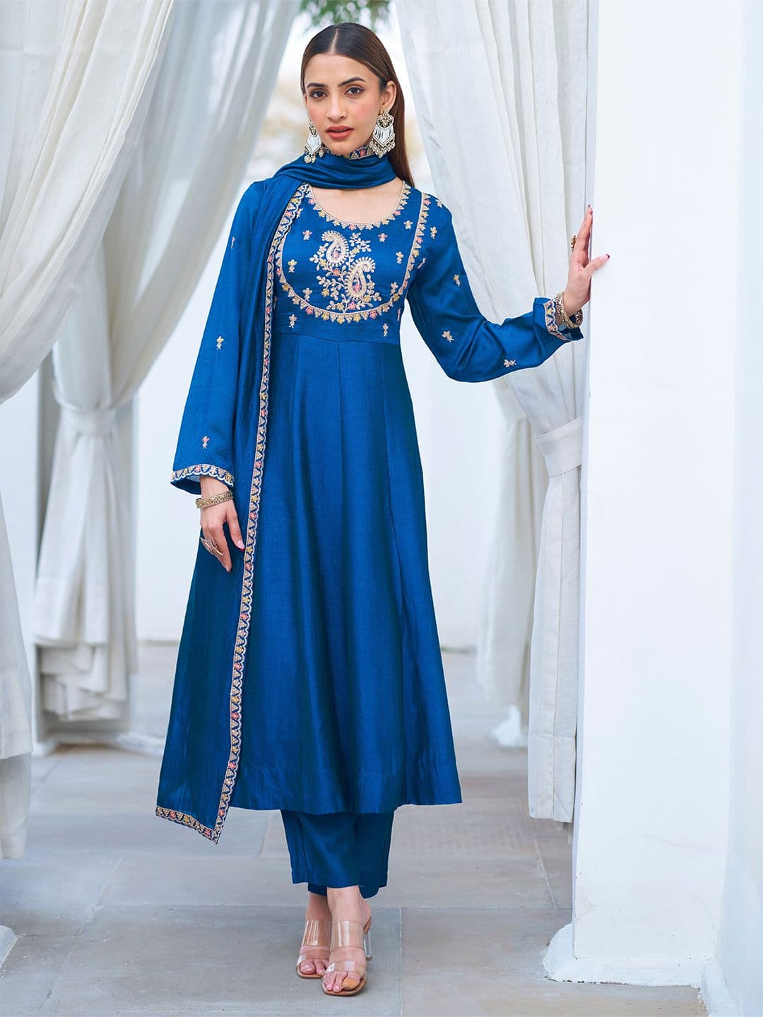 Royal Export Motifs Embroidered Regular Thread Work Kurta with Trousers & With Dupatta - view 1