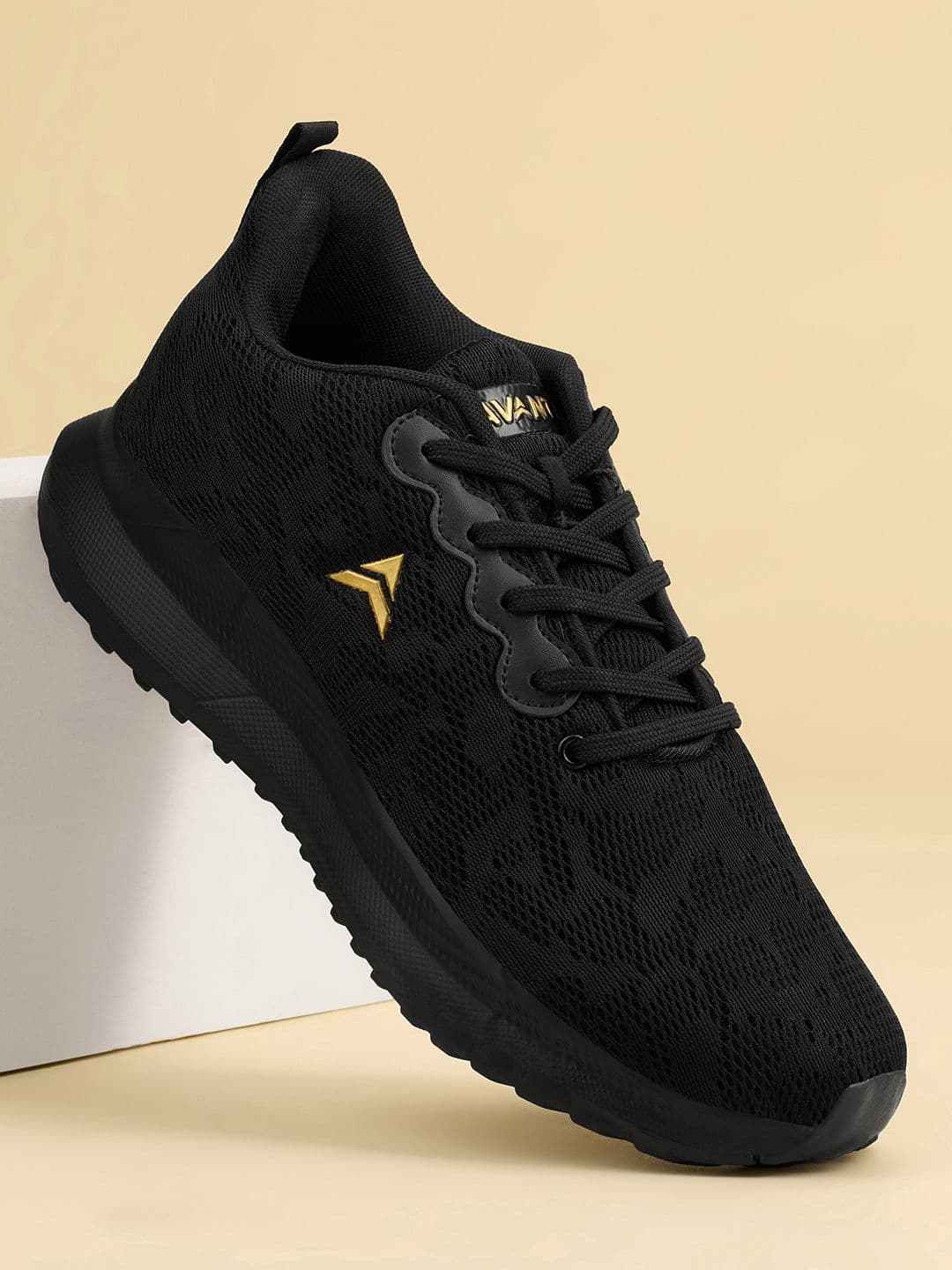 AVANT Men's VoltRun Running Shoes - Black - view 1