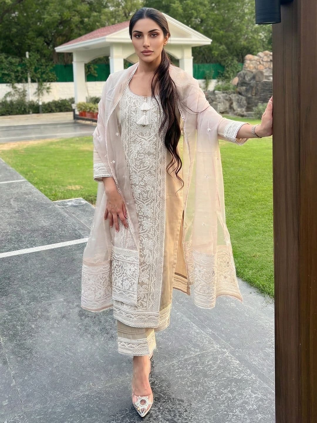 Royal Export Floral Embroidered Chanderi Kurta Set With Dupatta - view 1