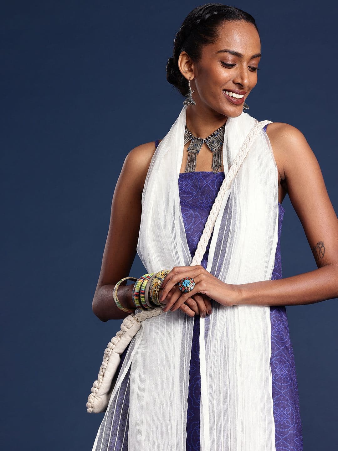 Taavi Woven Design Striped Dupatta - view 1