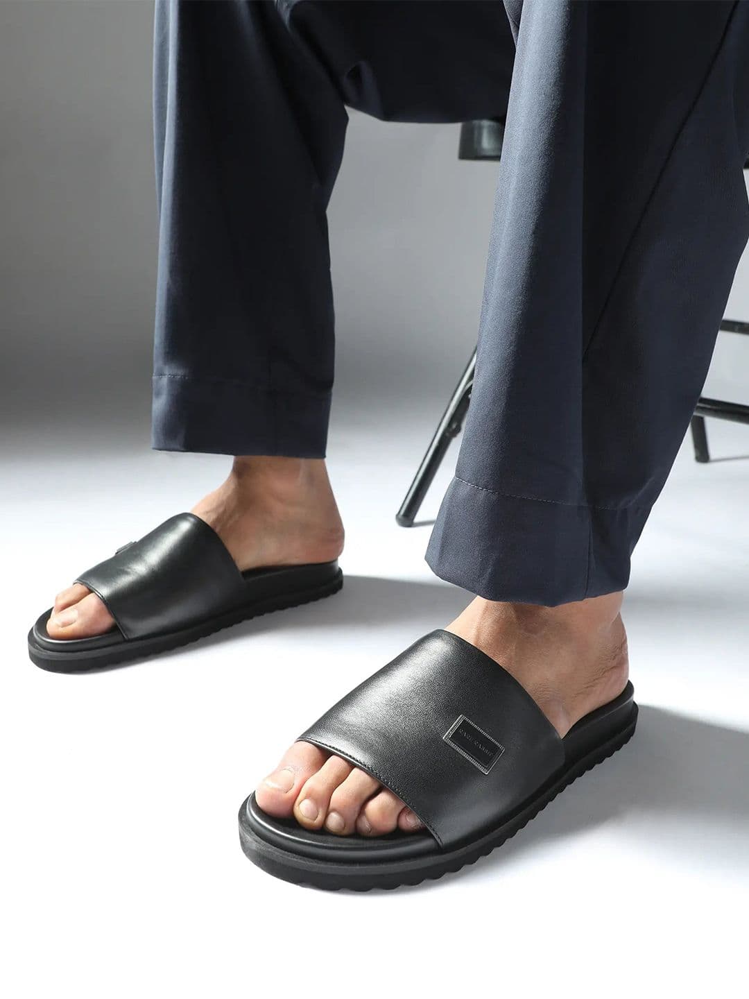 RARE RABBIT Men Sliders Flip Flops - view 1