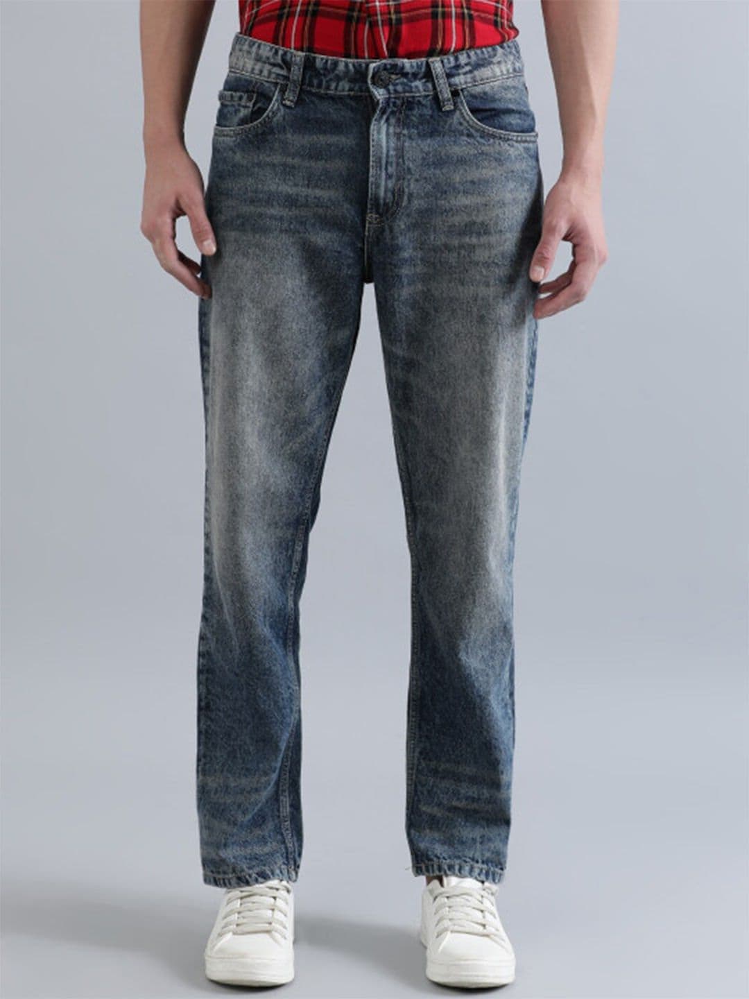 Bene Kleed Men Relaxed Fit Mid-Rise Light Fade Jeans - view 1