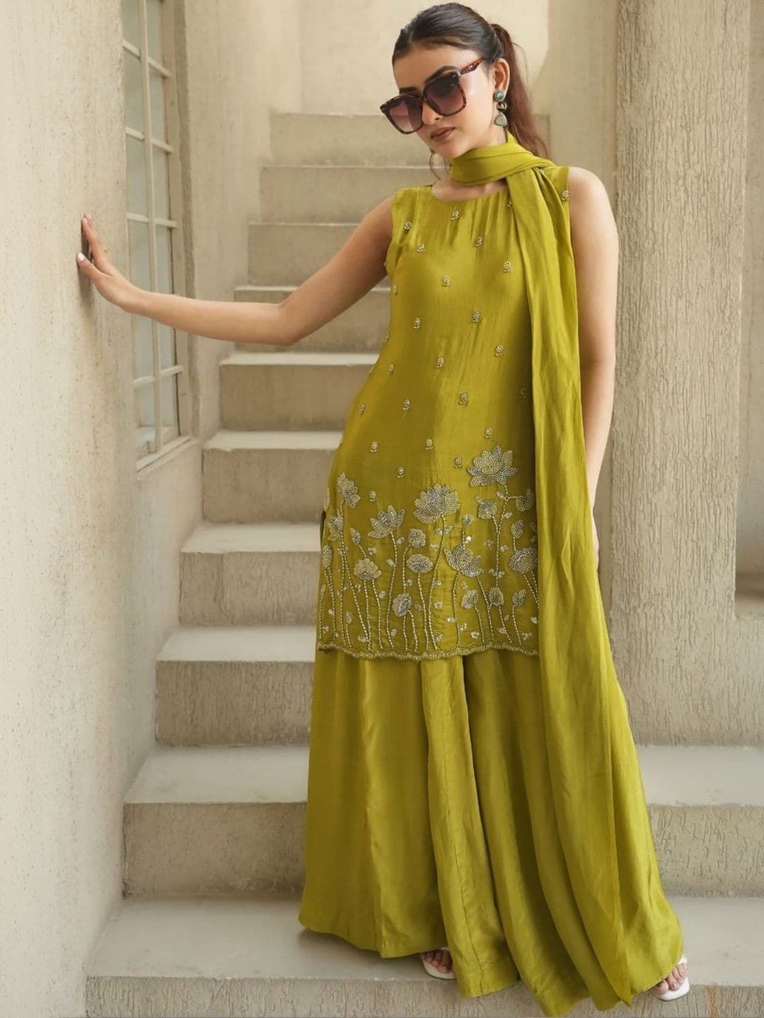 HERE&NOW Women Floral Embroidered Regular Thread Work Silk Chiffon Kurta with Sharara & With Dupatta - view 1
