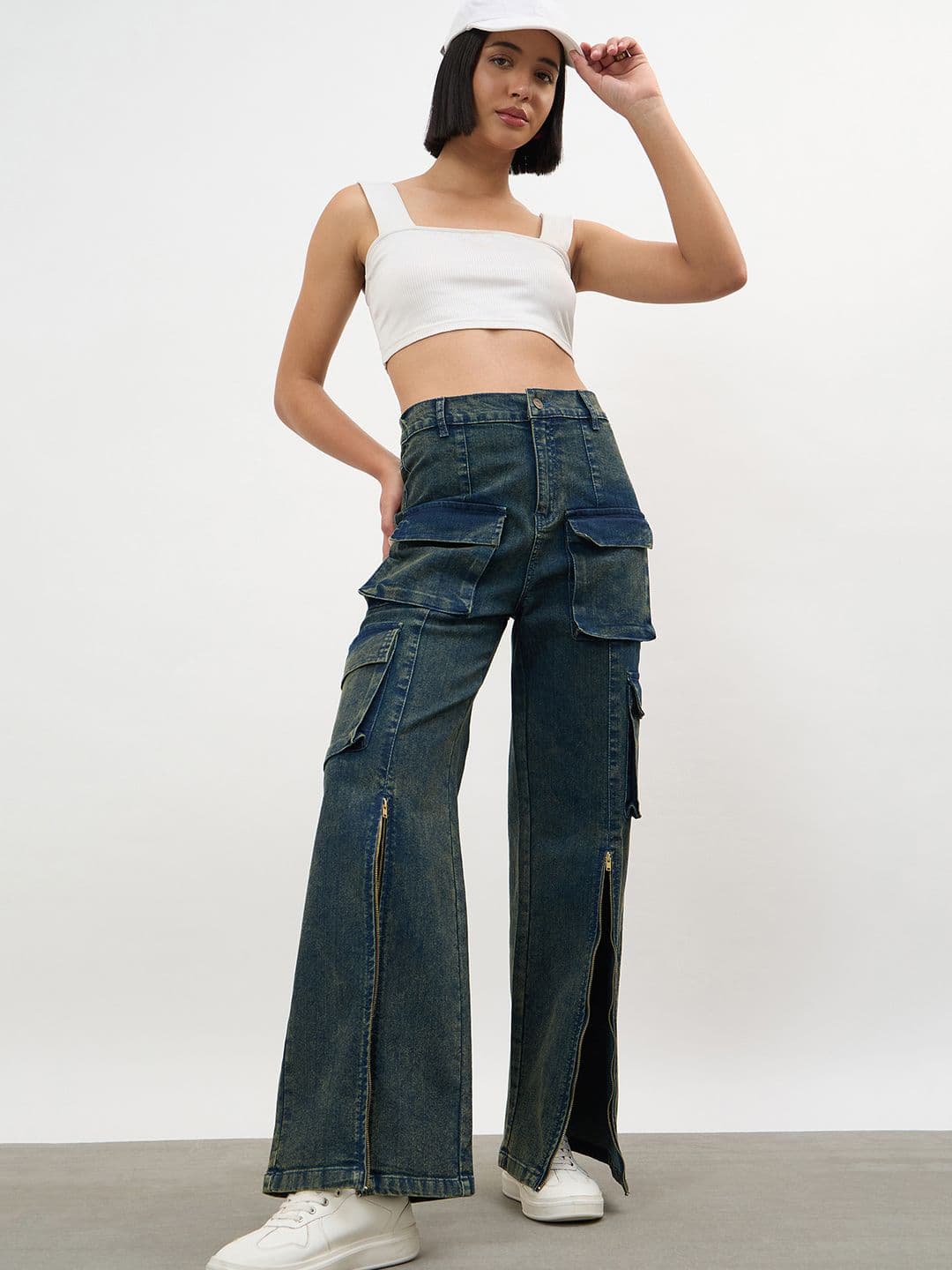 SASSAFRAS Women Straight Fit High-Rise Light Fade Stretchable Jeans - view 1