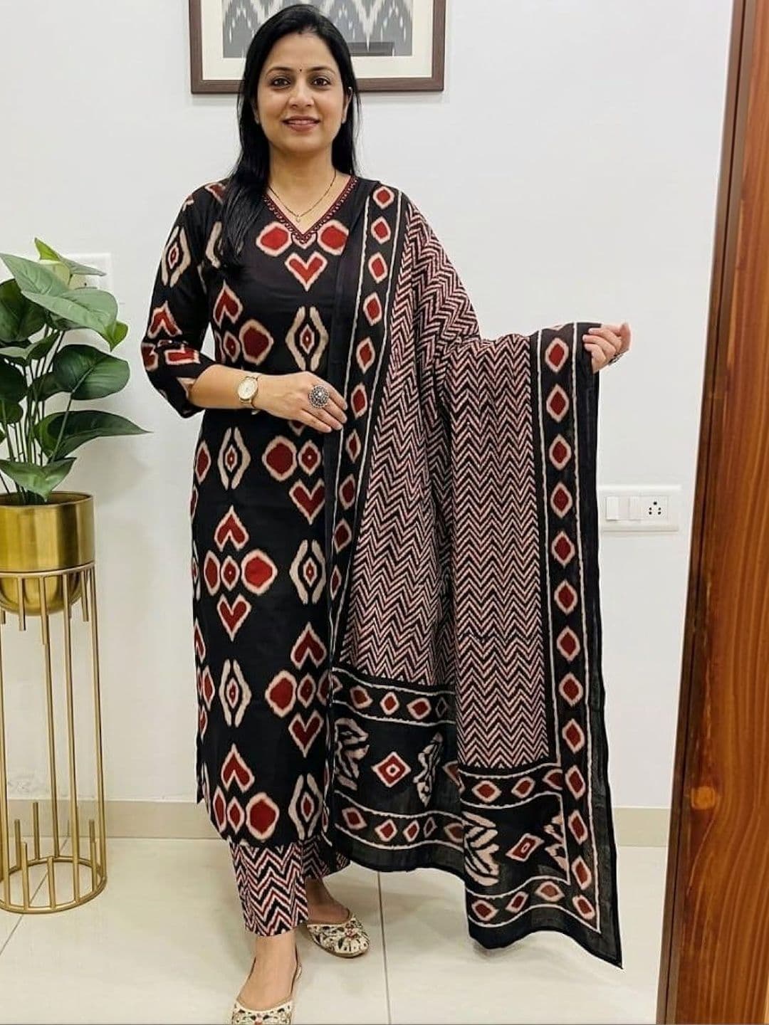 Mollar Women Ethnic Motifs Printed Regular Kurta with Trousers & With Dupatta - view 1