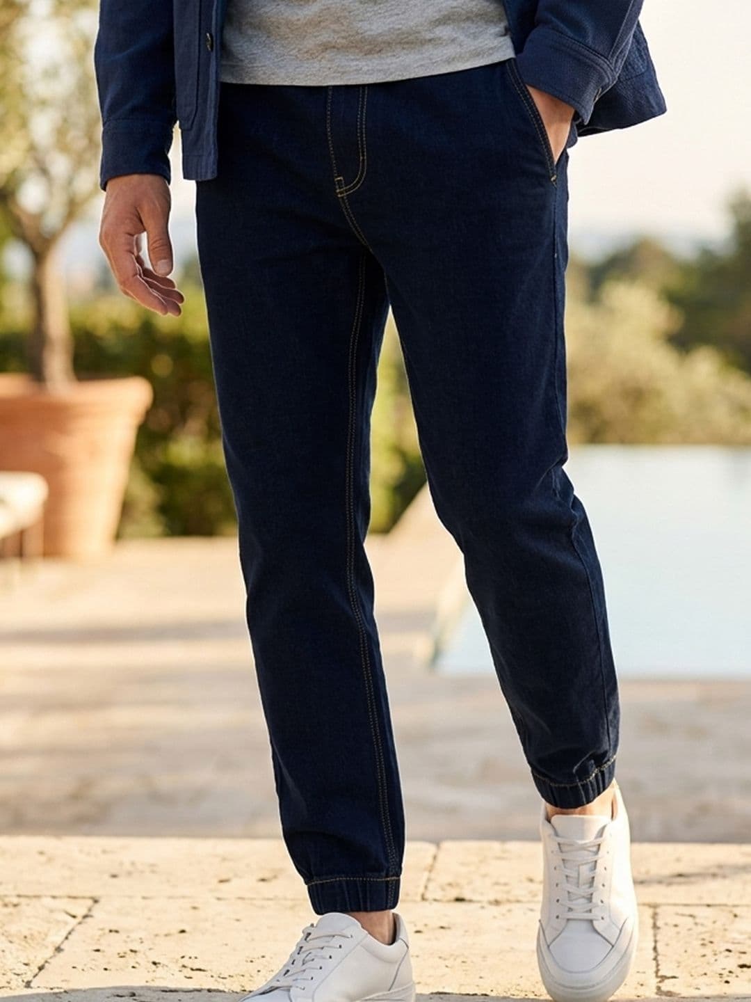 Urbano Plus Joggers Dark Blue Clean Look Washed Mid-Rise Regular Fit Stretchable Jeans - view 1