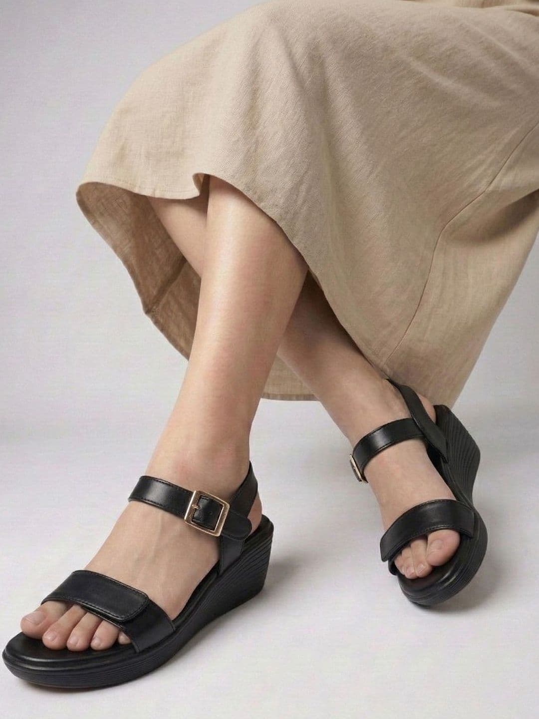 Colo Women Solid Synthentic Sandals - view 1
