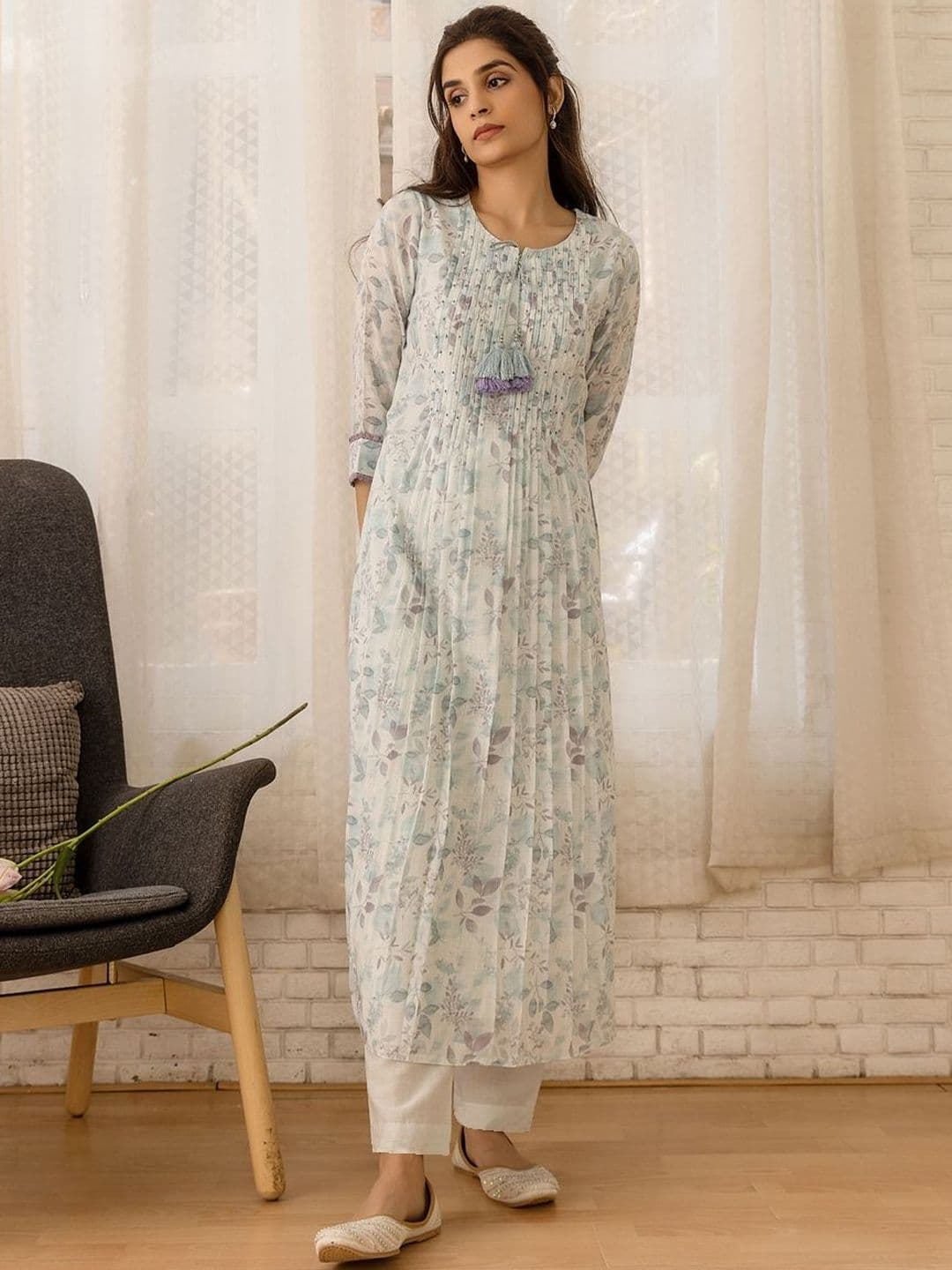 D W Apparels Women Floral Printed Regular Linen Kurta with Trousers & With Dupatta - view 1
