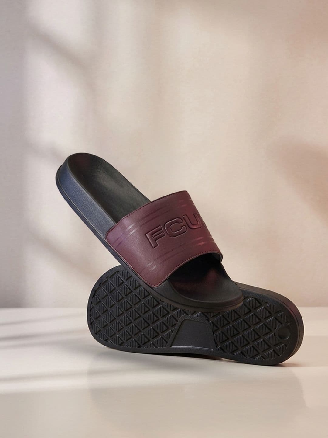 FCUK Men Sliders - view 1