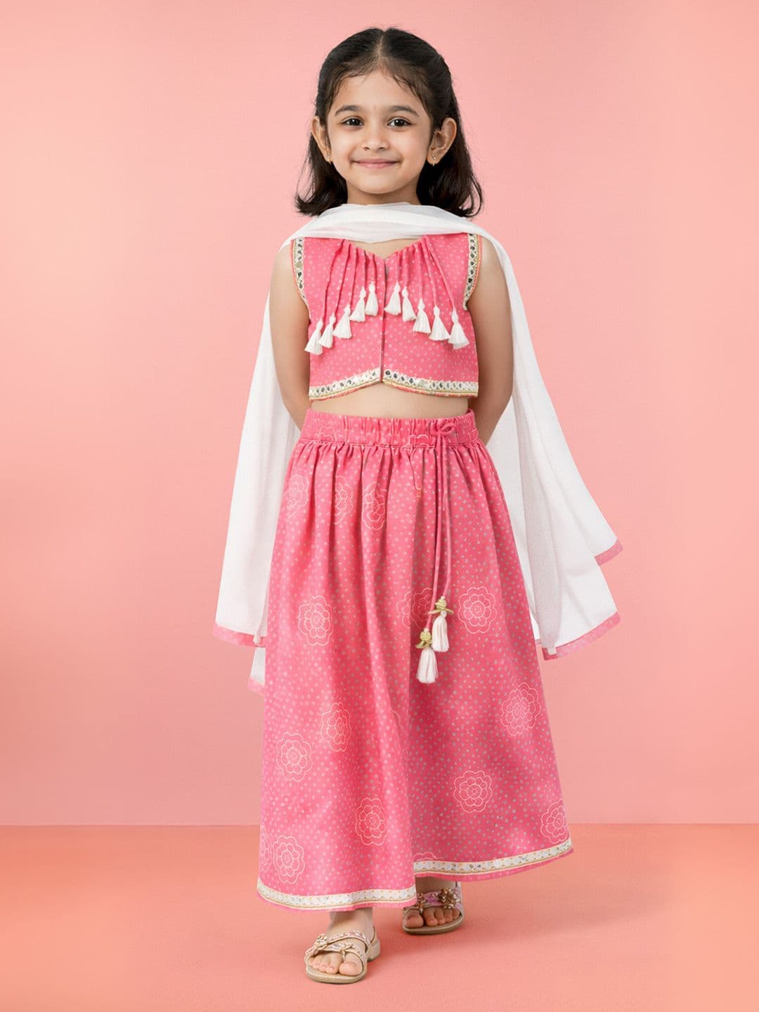 VASTRAMAY Girls Pink Cotton Bandhani Print Lehenga Set With Dupatta - view 1