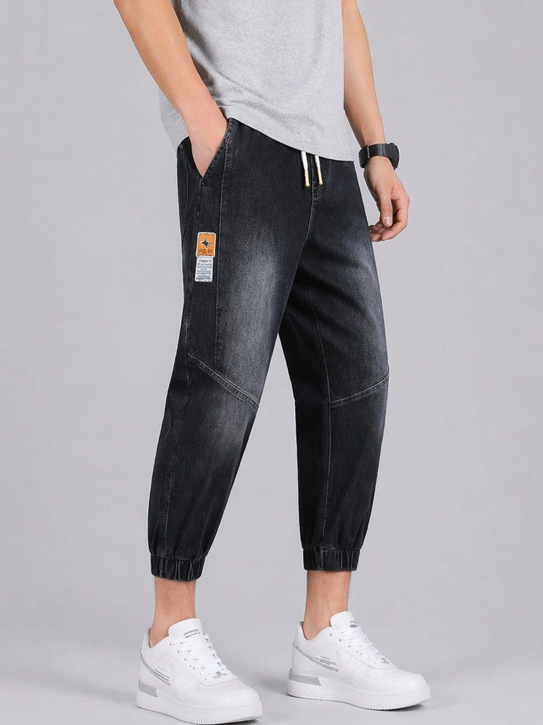 Suo Men Jogger Mid-Rise Light Fade Jeans - view 1