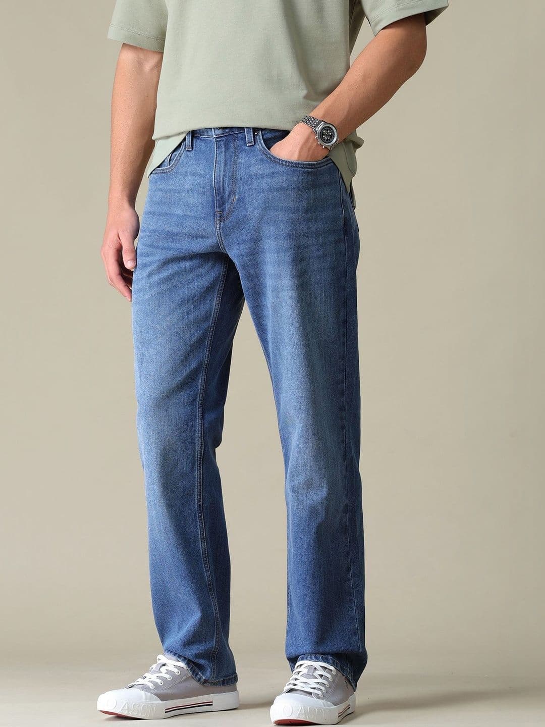 U.S. Polo Assn. Denim Co. Men Relaxed Fit Mid-Rise Light Fade Stretchable Jeans - view 1