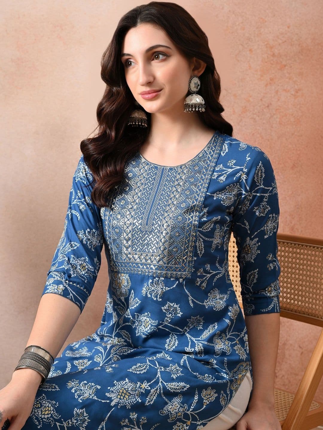DEEPYOG APPAREL Women Floral Printed Thread Work Indie Prints Kurta - view 1