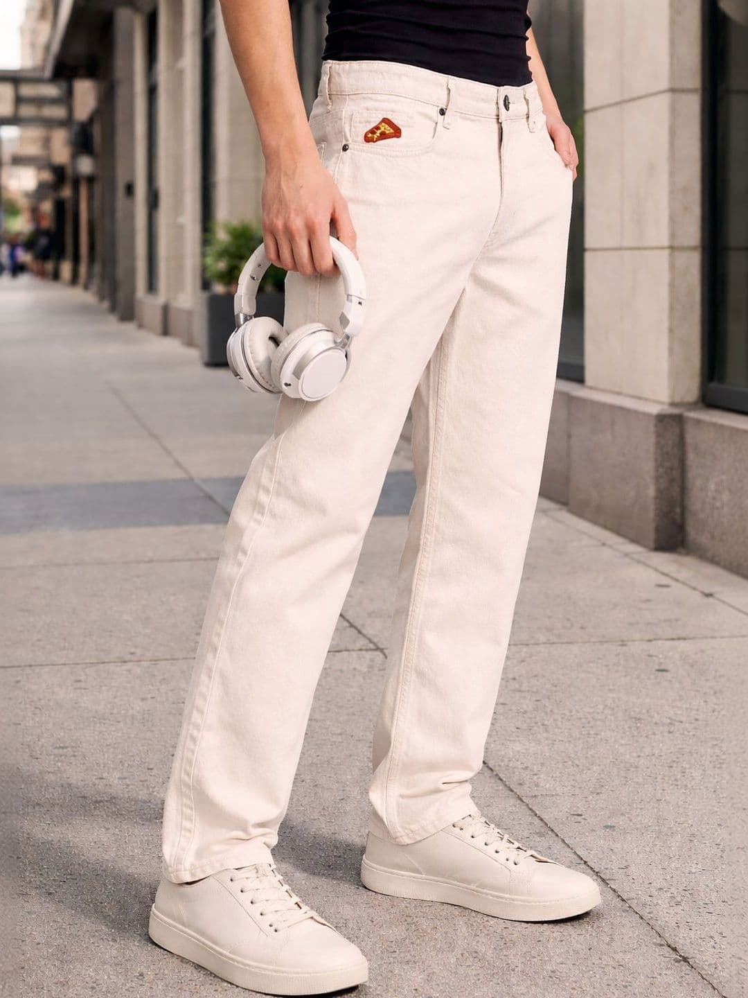 Bene Kleed Men Straight Fit Mid-Rise Embellished Denim Jeans - view 1