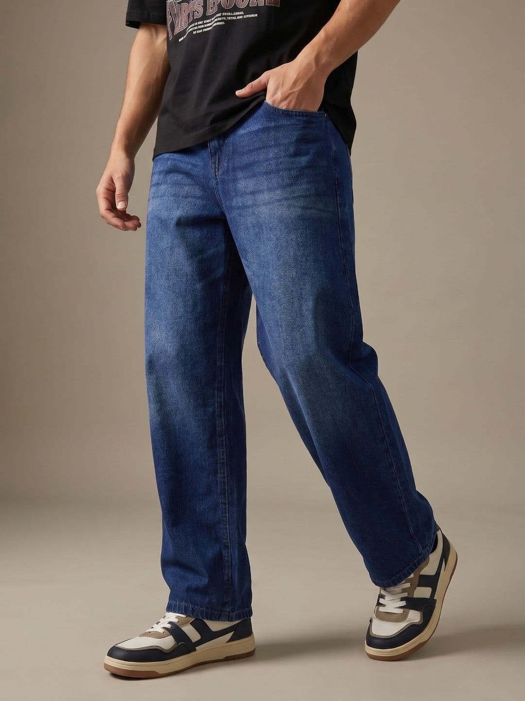 glitchez Men Korean Baggy Mid-Rise Light Fade Pure Cotton Jeans - view 1