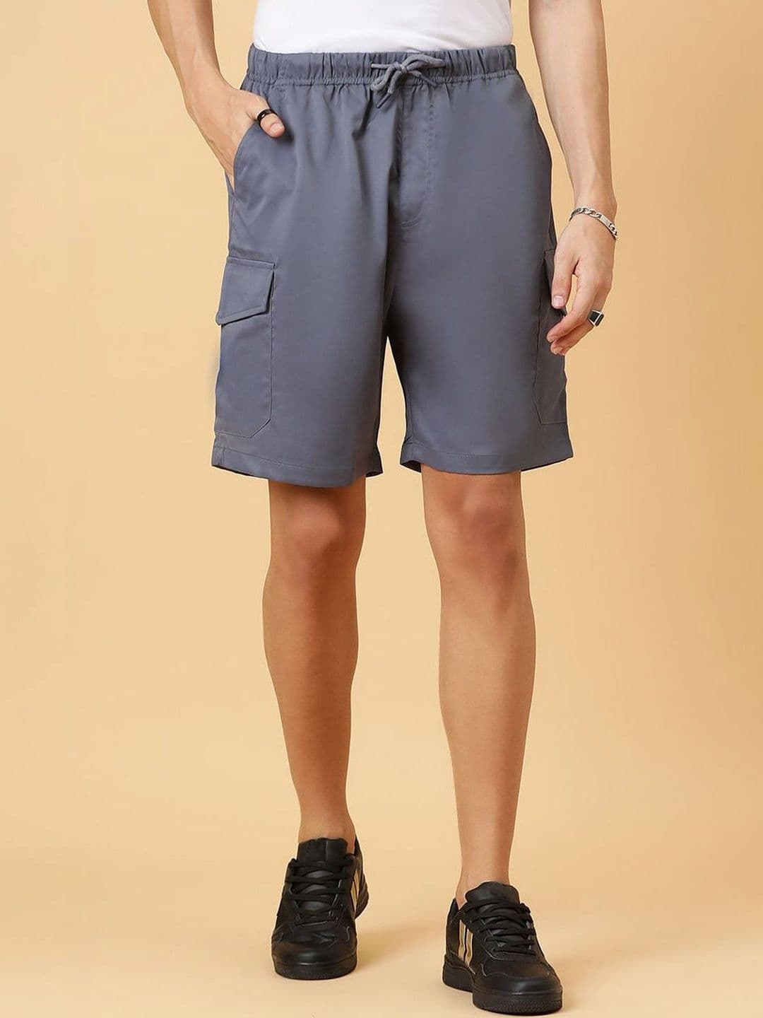 Stylecast X Kotty Men Low-Rise Cargo Shorts - view 1