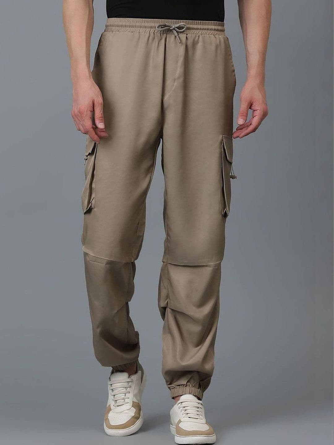 Stylecast X Kotty Men Low-Rise Cargos Trousers - view 1