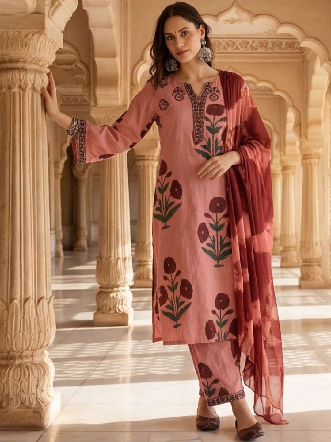 House of Pataudi Floral Printed Pure Cotton V-Neck Kurta & Trousers With Dupatta - view 1