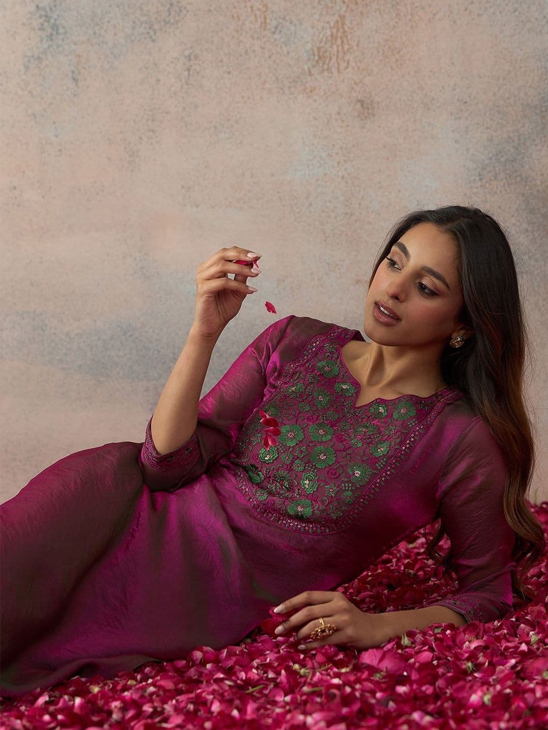 NAVYAAZRI Rani Pink Thread Embroidered Kurta with Palazzo Set - view 1