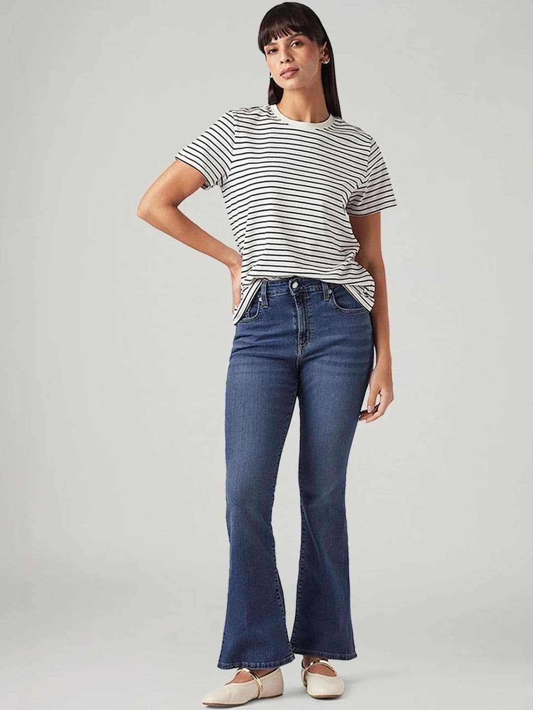 Levis Women Classic Flared High-Rise Light Fade Stretchable Jeans - view 1