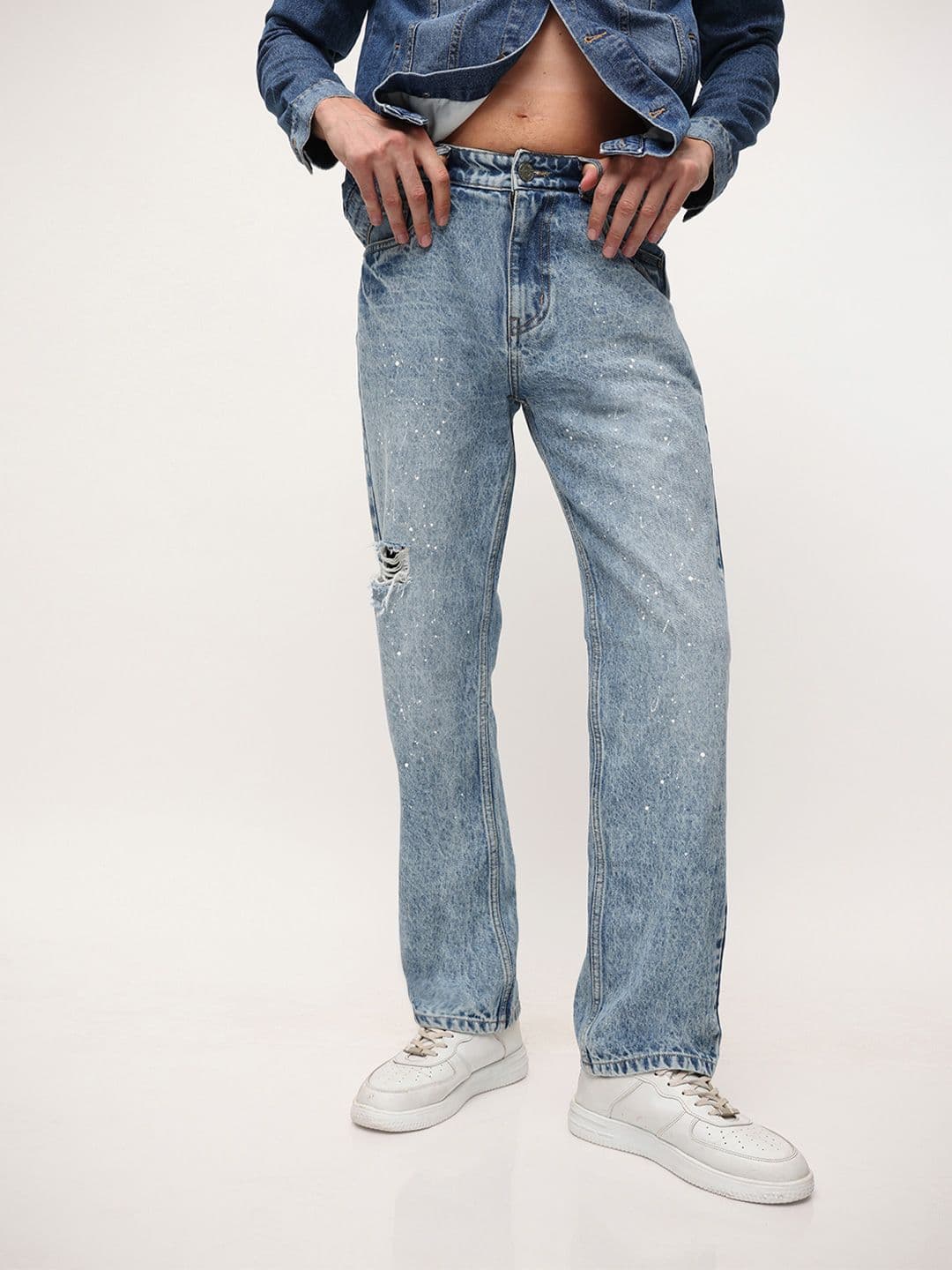 Dennis Lingo Men Comfort Straight Fit Mid-Rise Slash Knee Light Fade Jeans - view 1