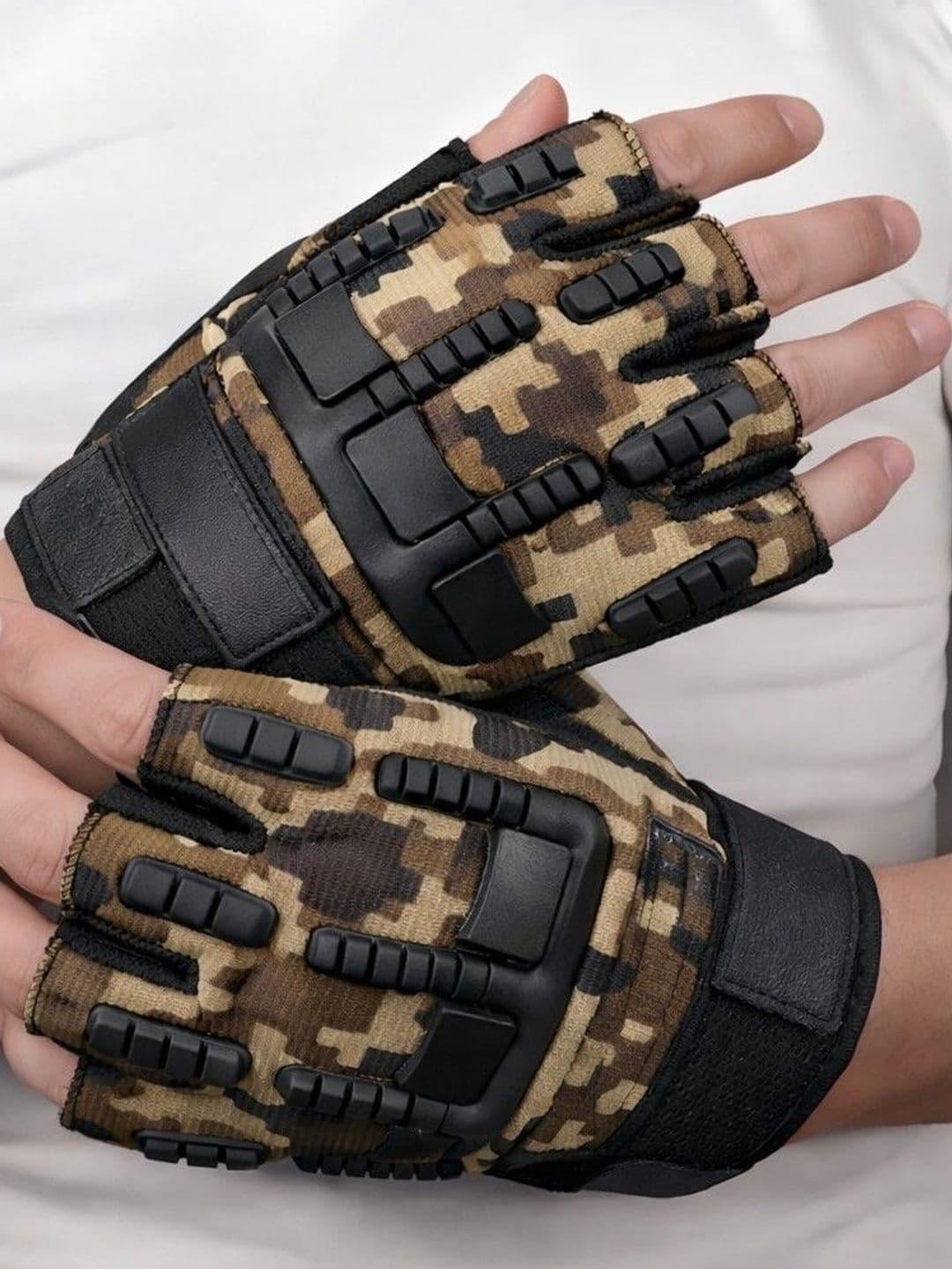 LEVOT Unisex Patterned Riding Gloves - view 1