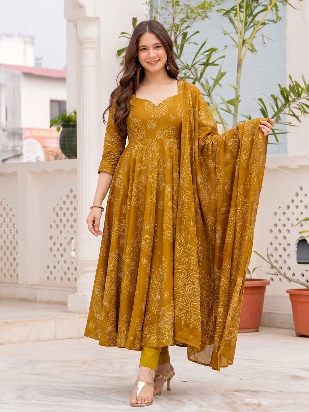 Aaghnya Women Printed Regular Kurta with Trousers & With Dupatta - view 1