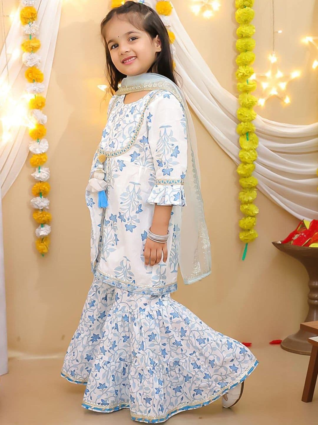 Littleblessings Girls Printed Thread Work Ready to Wear Lehenga & Blouse With Dupatta - view 1
