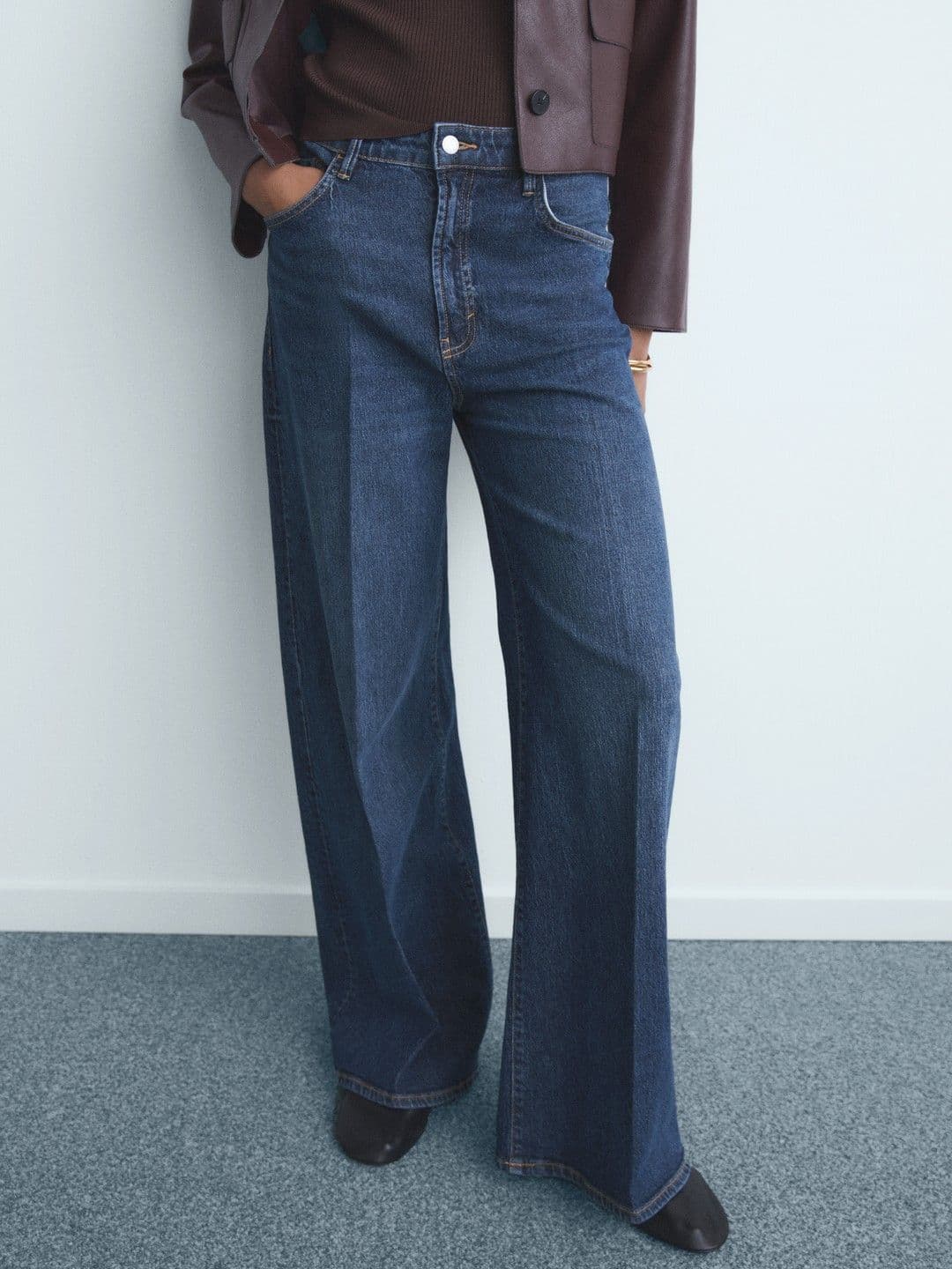 MANGO Women Wide Leg Mid-Rise Light Fade Stretchable Jeans - view 1