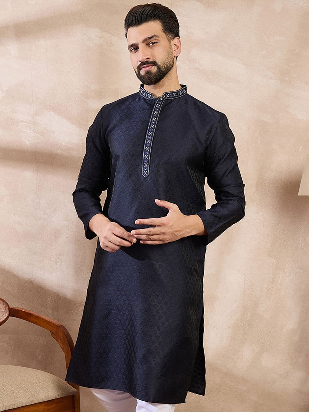 House of Pataudi Woven Design Mandarin Collar Knee Length Straight Kurta - view 1