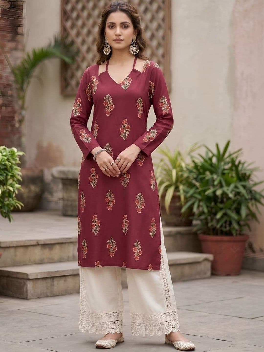 Nayo Women Floral Printed Three Quarter Sleeves Straight Kurta - view 1