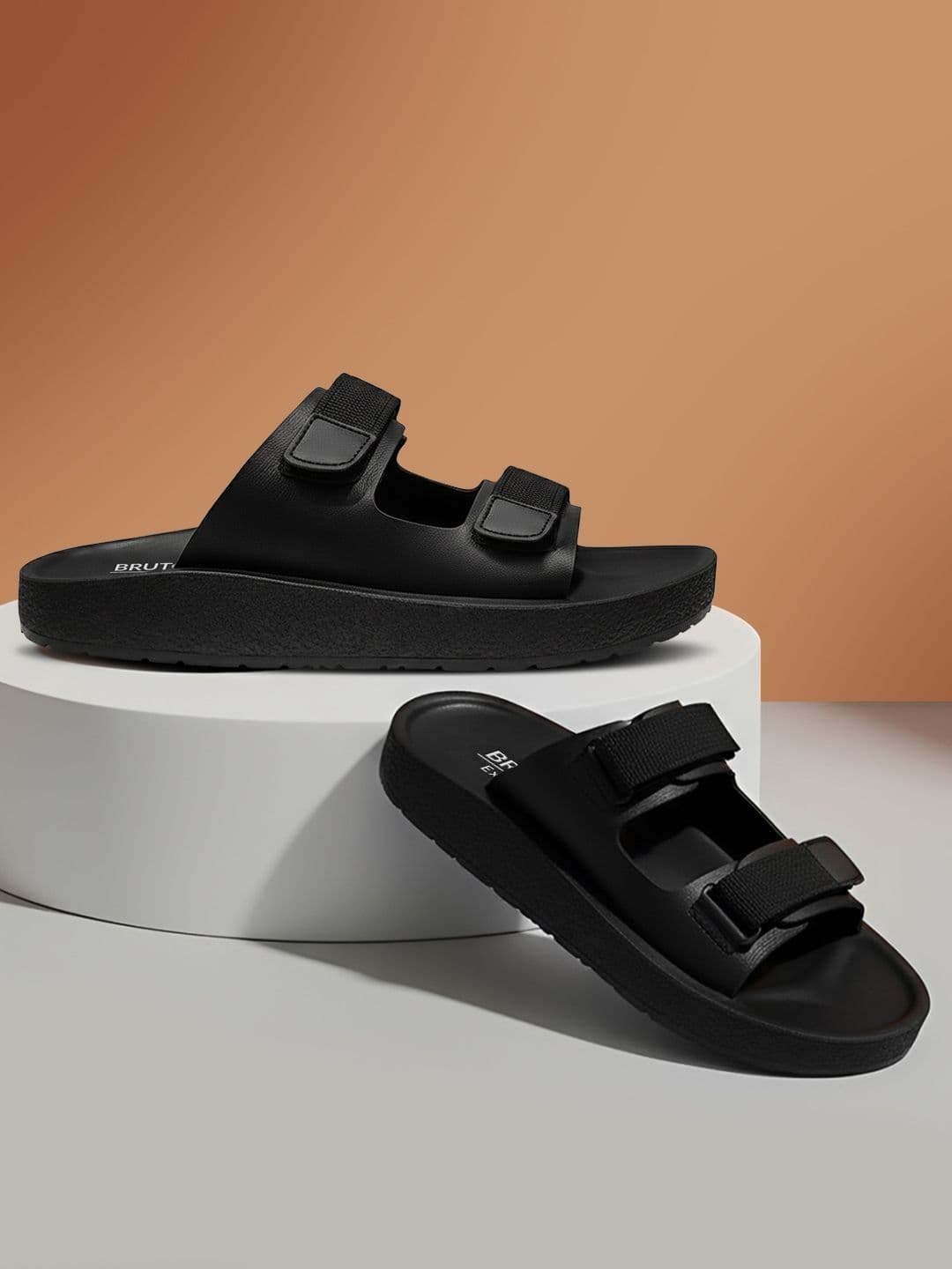 Bruton Cushioned footbed Casual Sliders - view 1