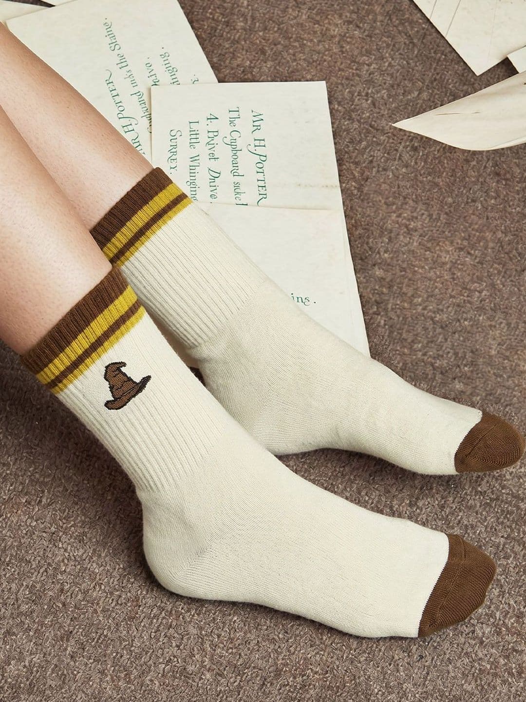The Souled Store Unisex Harry Potter Printed White Socks - view 1