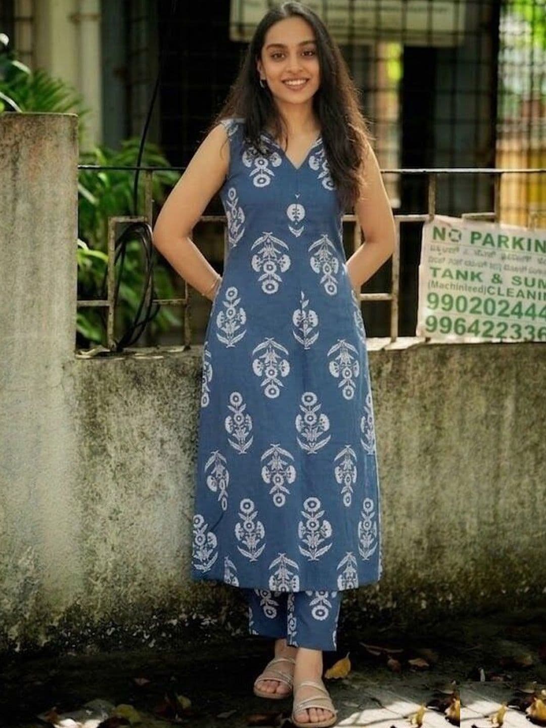 SAANVRA Women Ethnic Motifs Printed V-Neck Straight Kurta with Trousers - view 1