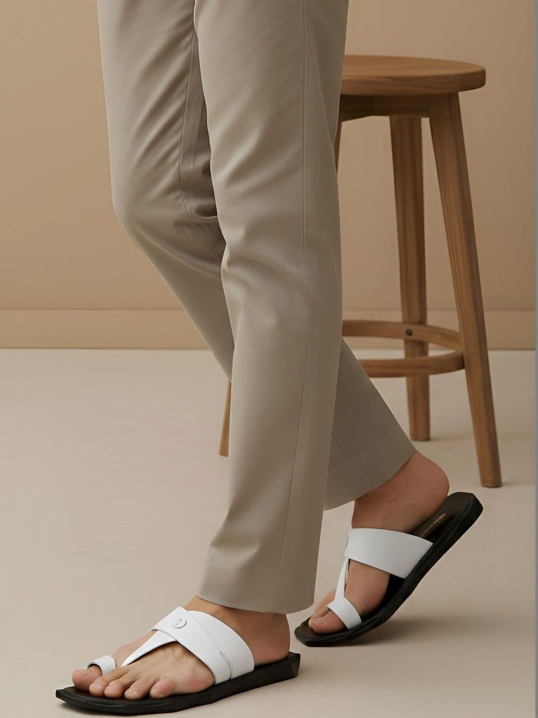 Metro Men Thong Flip-Flops - view 1