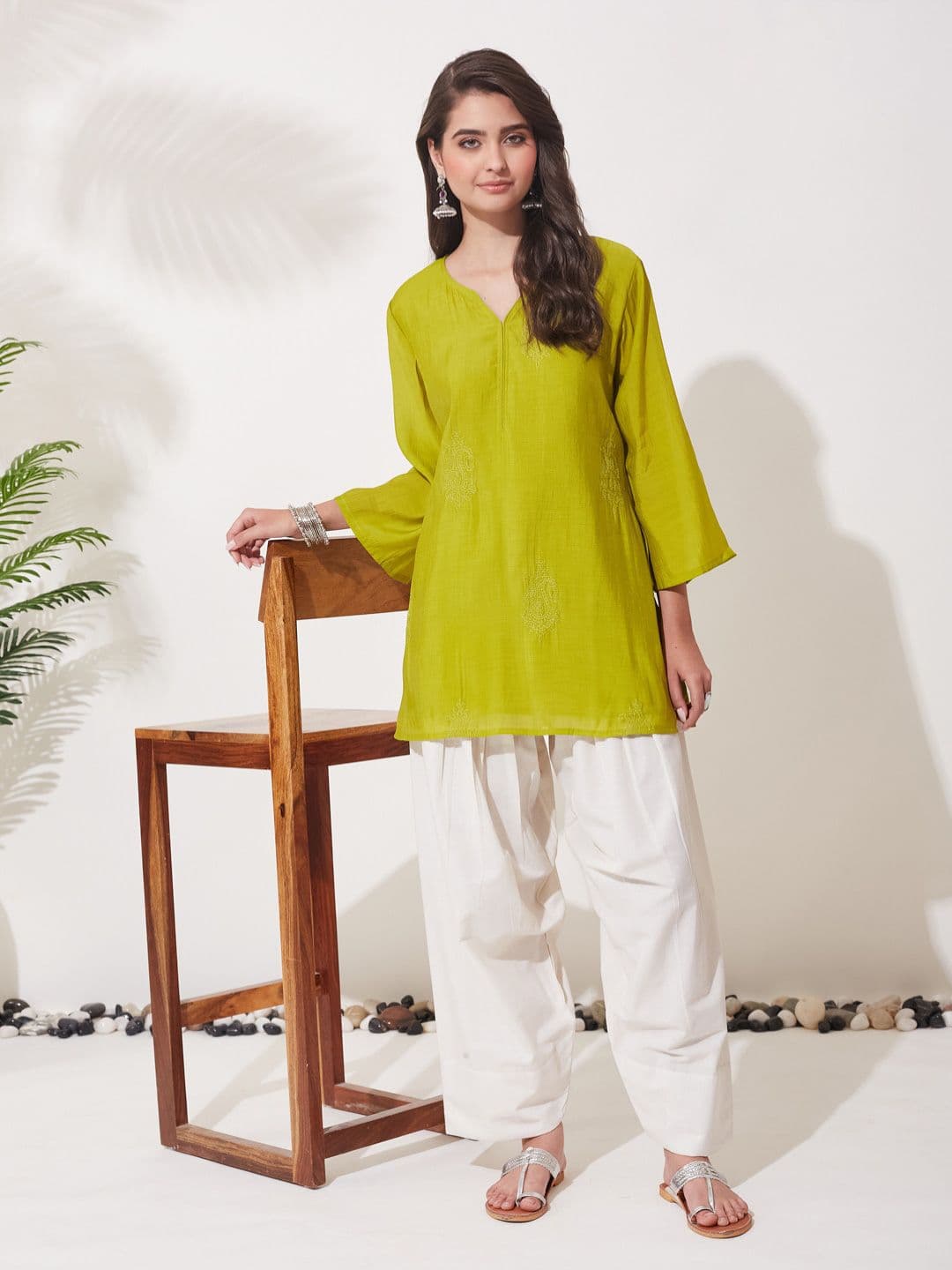 MOKOSH Women Neon Green Cotton Embroidered Straight Kurta And Farsi Pant Set - view 1