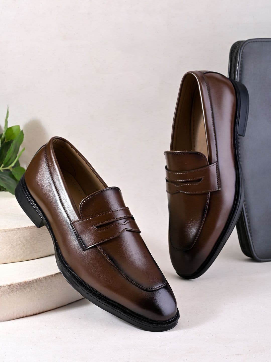INVICTUS Men Formal Loafers - view 1
