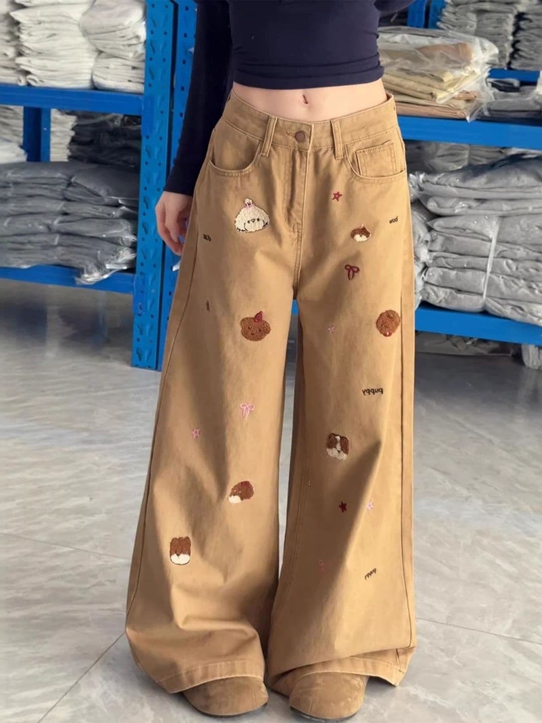 Suo Women Relaxed Fit Mid-Rise Embroidered Jeans - view 1
