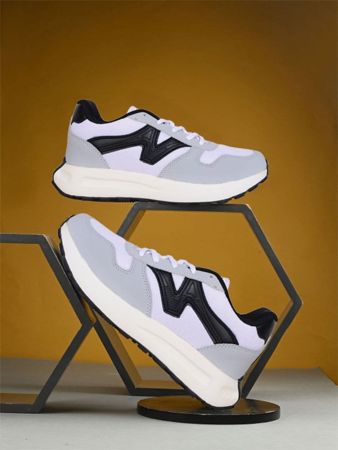 Lancer Men Mesh Running Non-Marking Shoes - view 1
