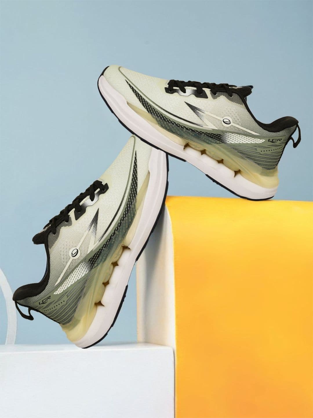 Lancer Men Mesh Running Non-Marking Shoes - view 1