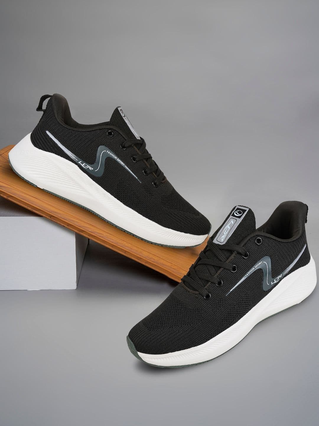 Lancer Men Mesh Running Non-Marking Shoes - view 1