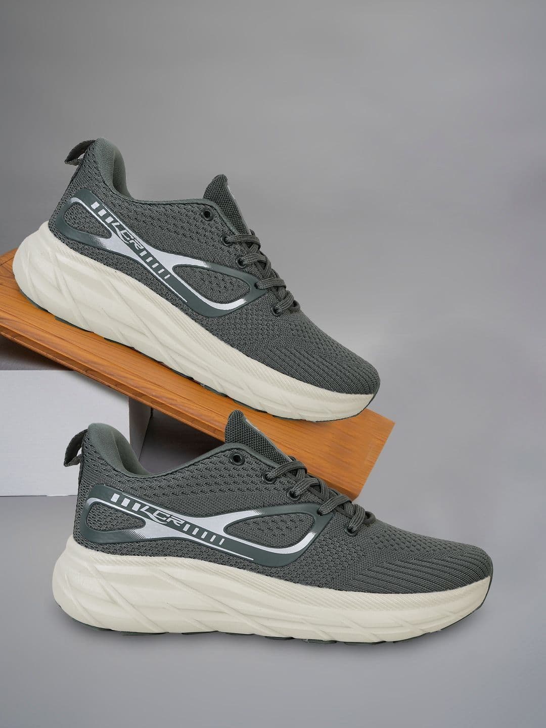 Lancer Men Mesh Training or Gym Non-Marking Shoes - view 1