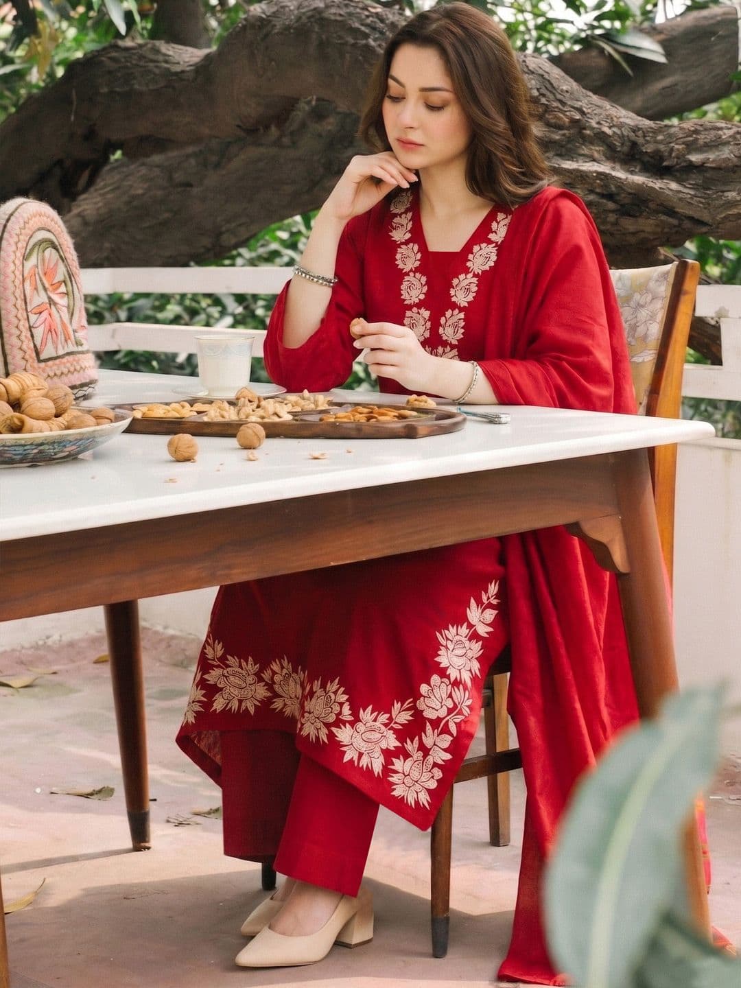 Anouk Ethnic Motifs Embroidered Thread Work Kurta with Trousers & With Dupatta - view 1