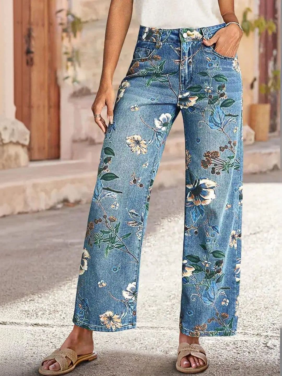 Suo Women Straight Fit Mid-Rise Light Fade Printed Jeans - view 1