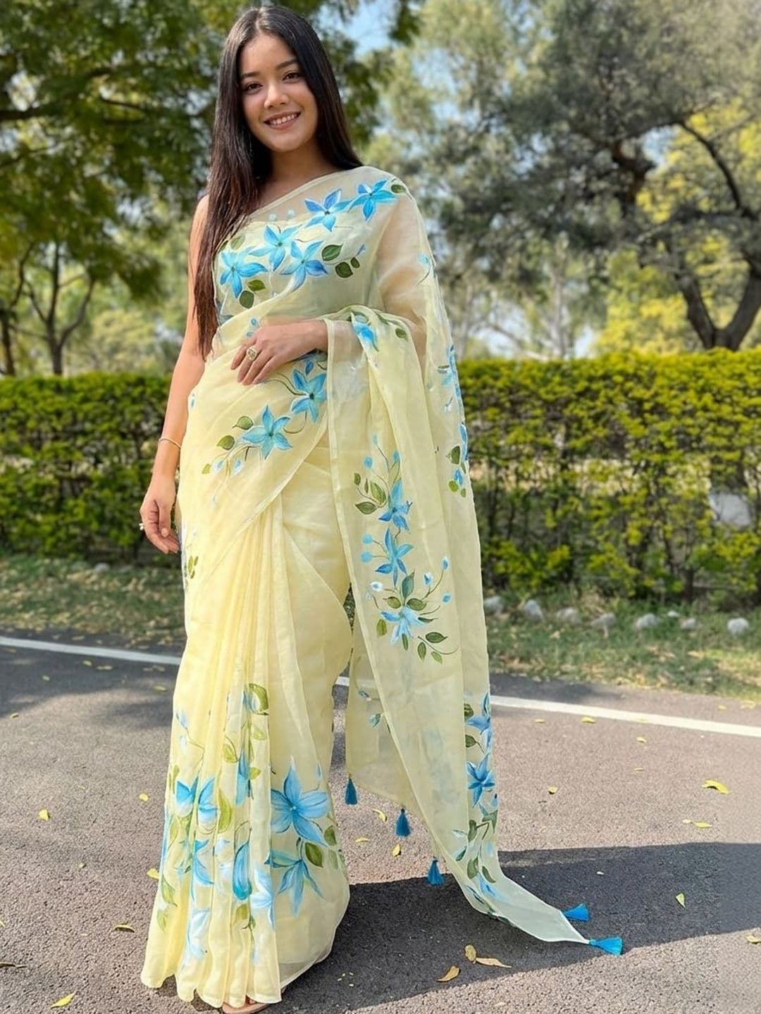 Sangria Printed Sarees Blouse Piece - view 1