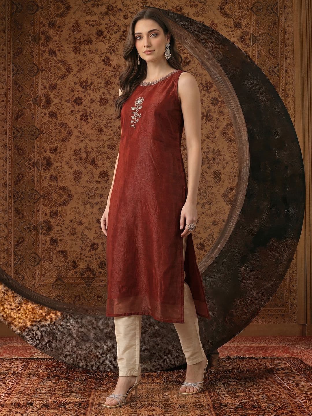 House of Pataudi Floral Embroidered Sequinned Rozana Straight Kurta - view 1