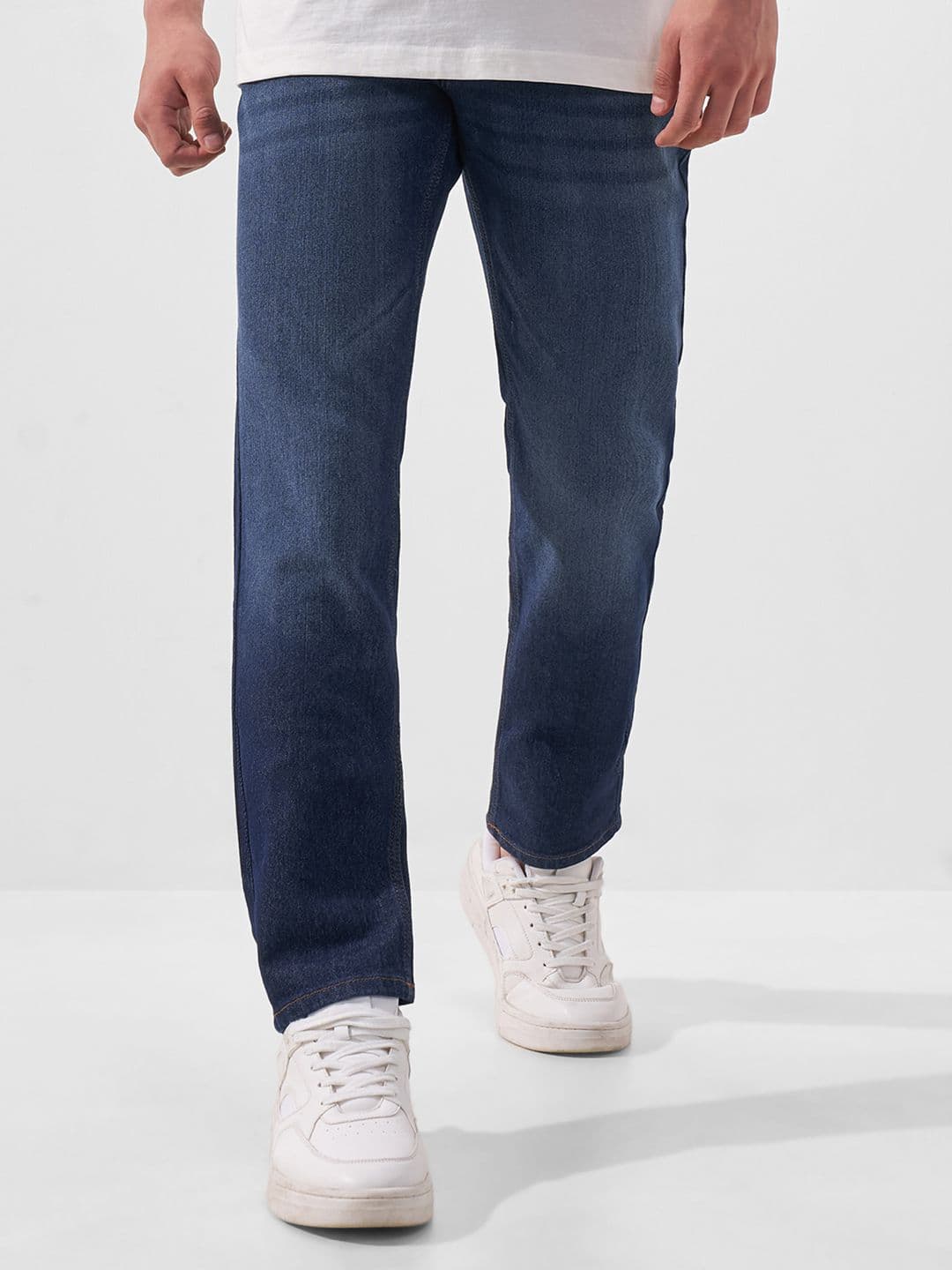 HIGHLANDER Men Straight Fit Mid-Rise Light Fade Stretchable Cotton Jeans - view 1