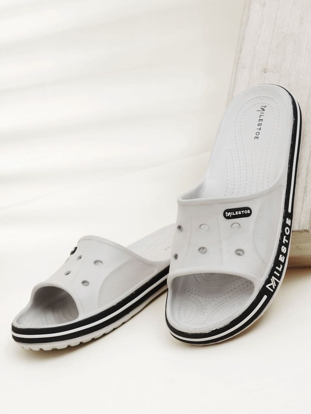 MILESTOE Men Striped Sliders - view 1