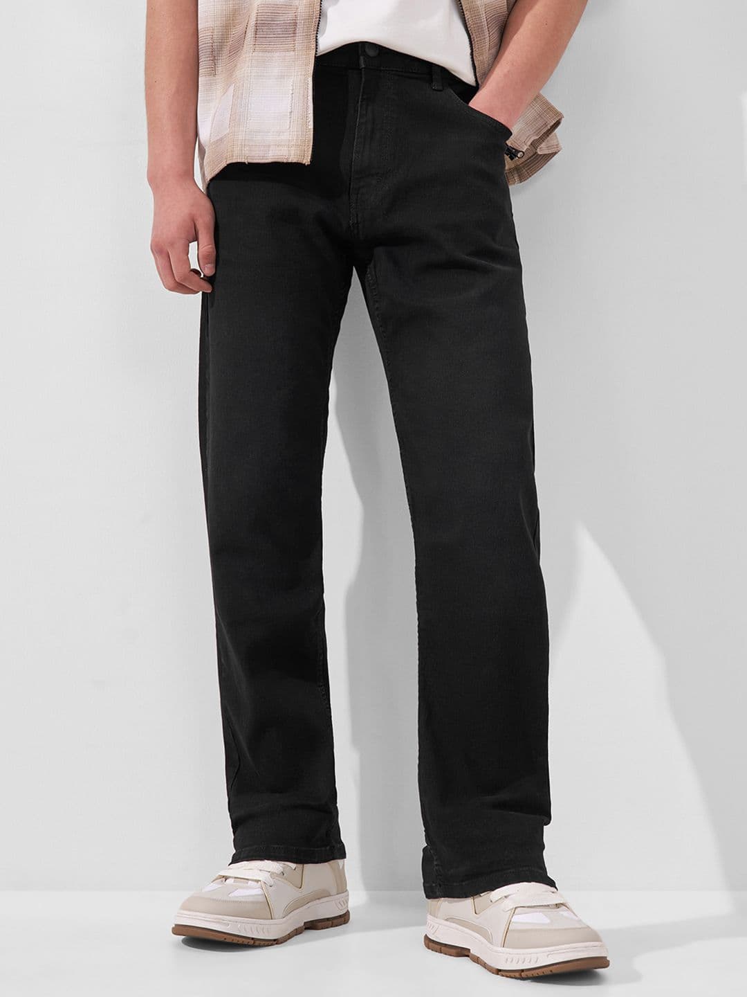 HIGHLANDER Men Straight Fit Clean Look Stretchable Tapered Fit Jeans