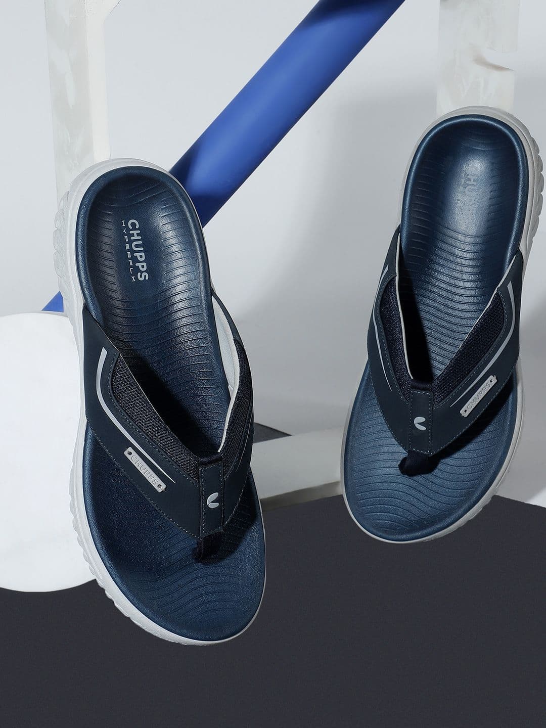 CHUPPS Men Grey & Navy Ortho Comfort Everyday Wear Flip Flops - view 1